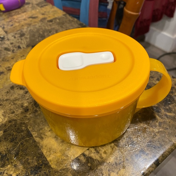 Tupperware Soup Mugs - Picture 2 of 2